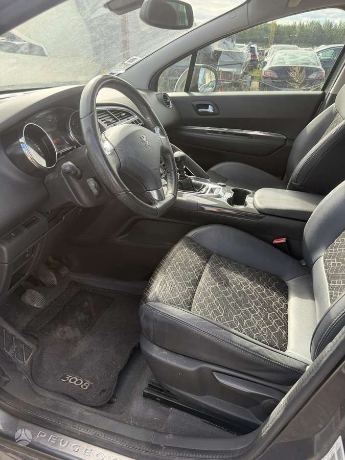 Peugeot 3008 - 12