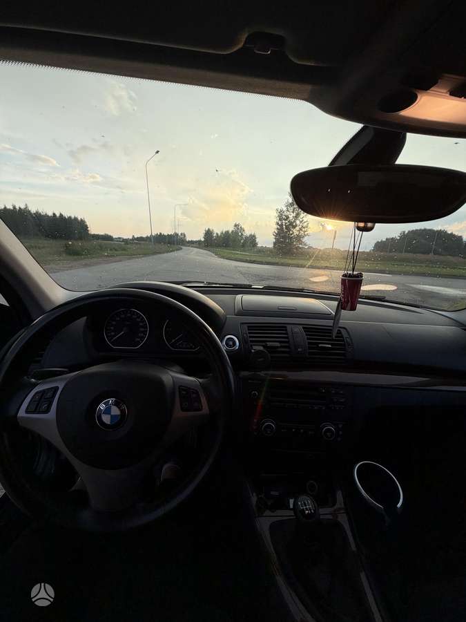 BMW 118, 2.0 l., hatchback