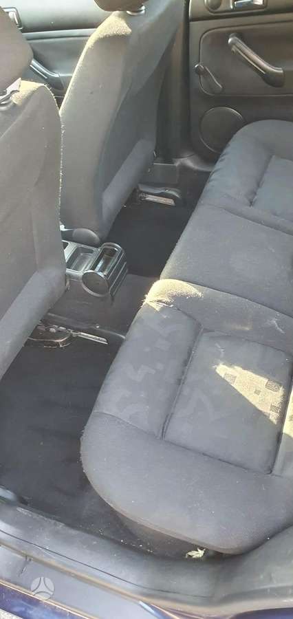 Volkswagen Golf - 5