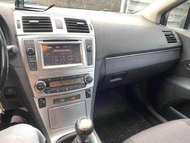 Toyota Avensis - 4