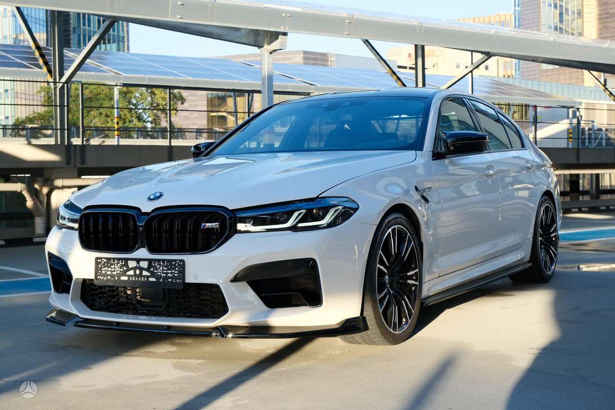 BMW M5, 4.4 l., Седан