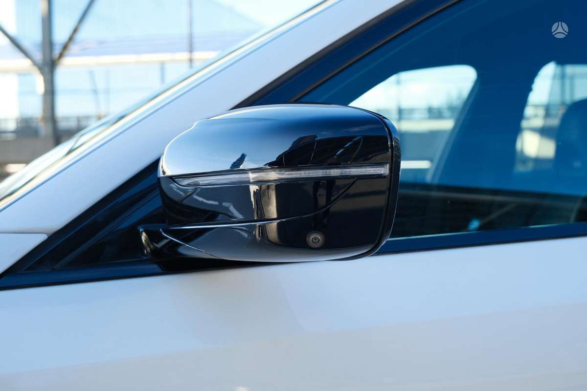 BMW M5, 4.4 l., Седан