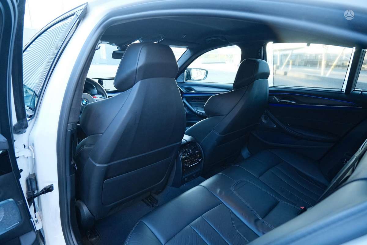 BMW M5, 4.4 l., Седан