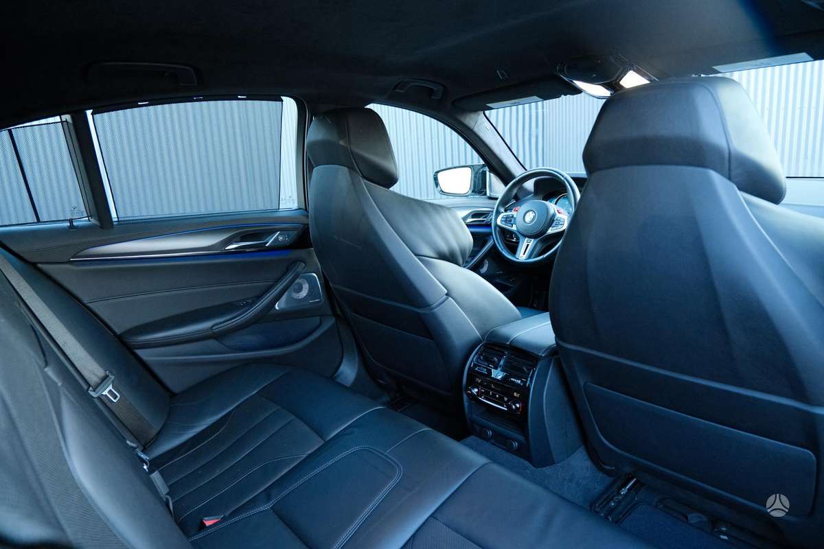 BMW M5, 4.4 l., Седан