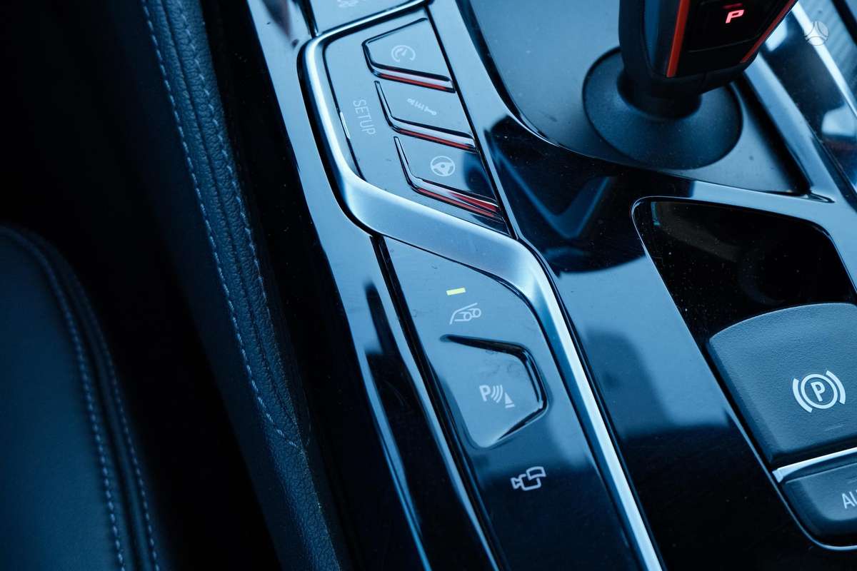 BMW M5, 4.4 l., Седан