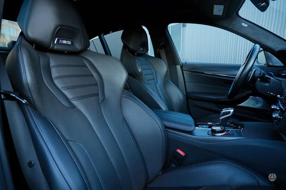 BMW M5, 4.4 l., Седан