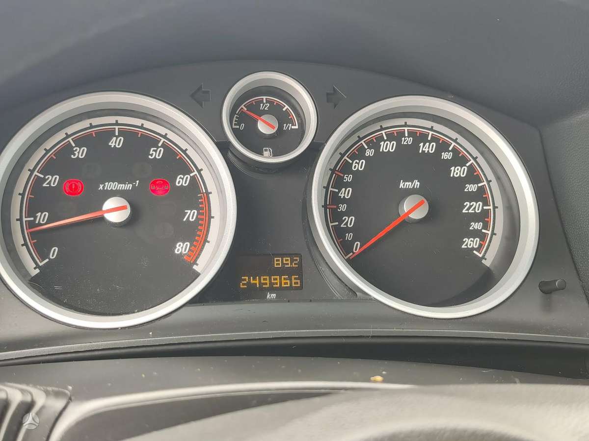 Opel Astra, 1.8 l., Хэтчбек