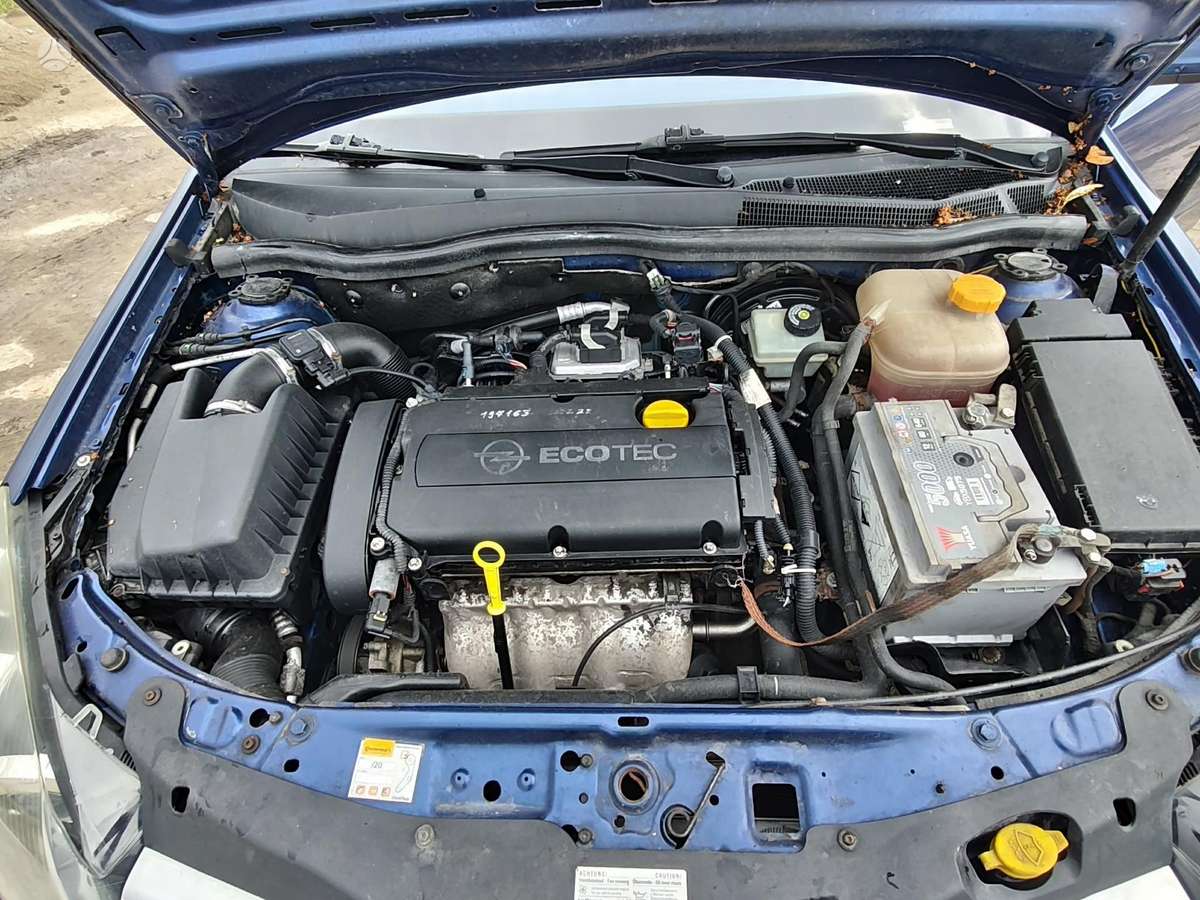 Opel Astra, 1.8 l., Хэтчбек