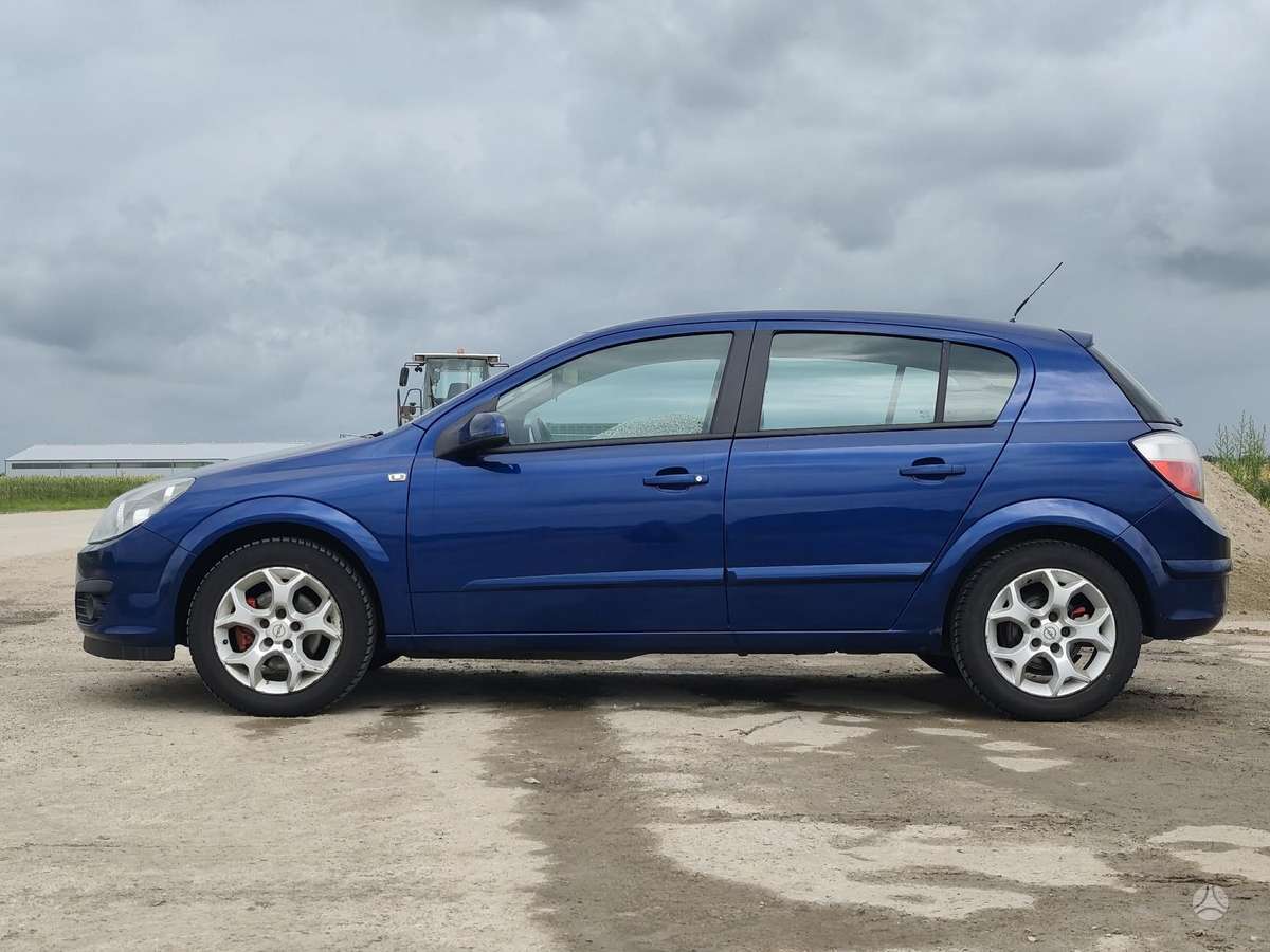 Opel Astra, 1.8 l., Хэтчбек