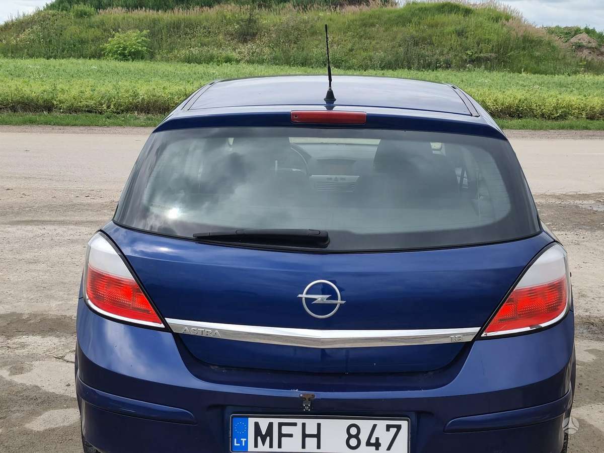 Opel Astra, 1.8 l., Хэтчбек