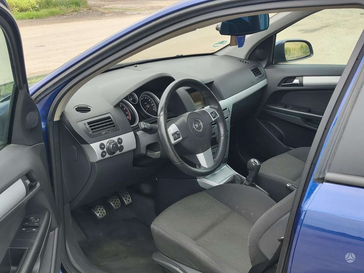 Opel Astra, 1.8 l., hatchback