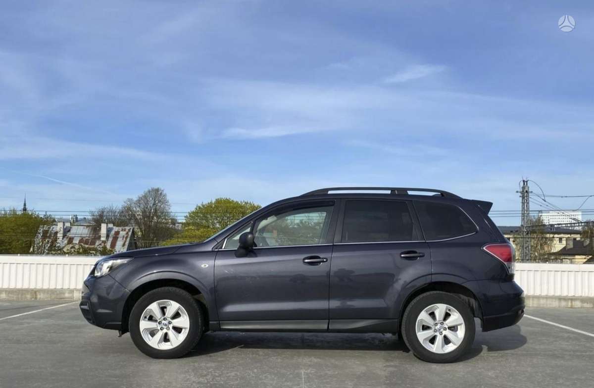 Subaru Forester, 2.0 l., off-road / crossover