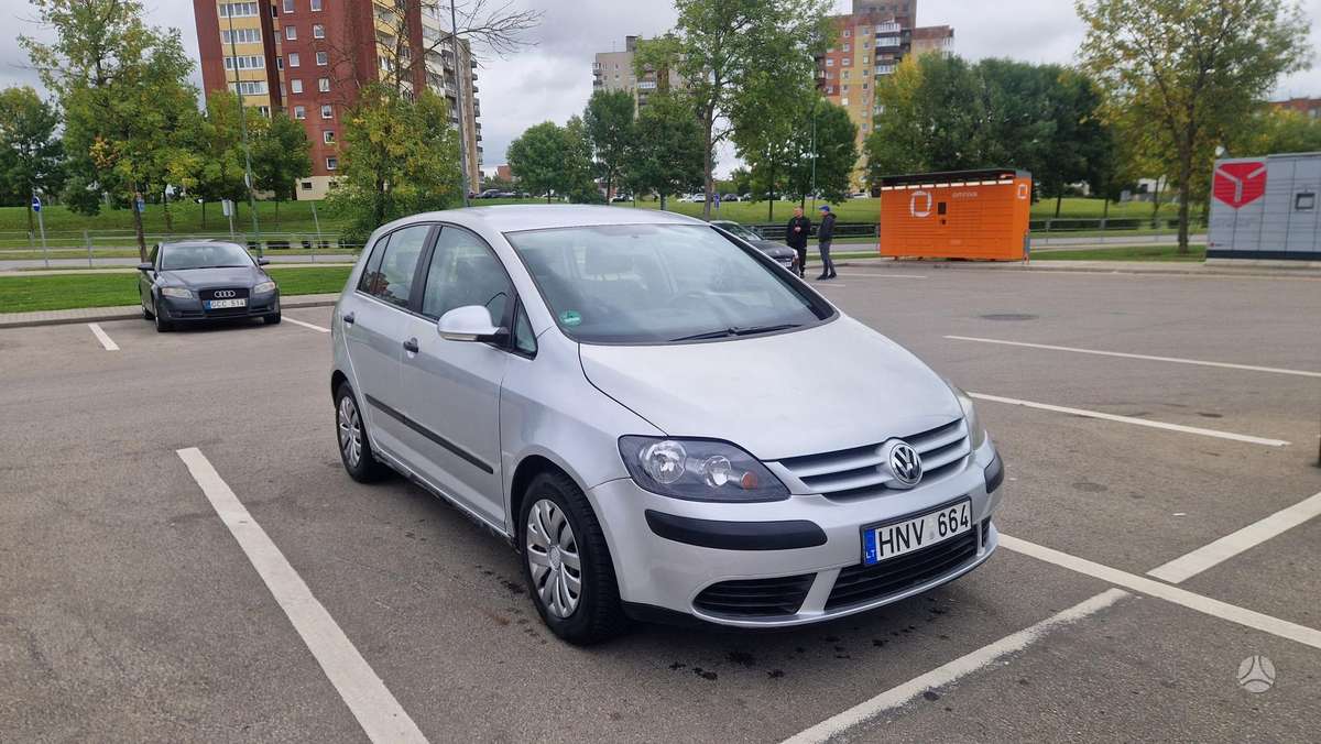 Volkswagen Golf Plus - 1