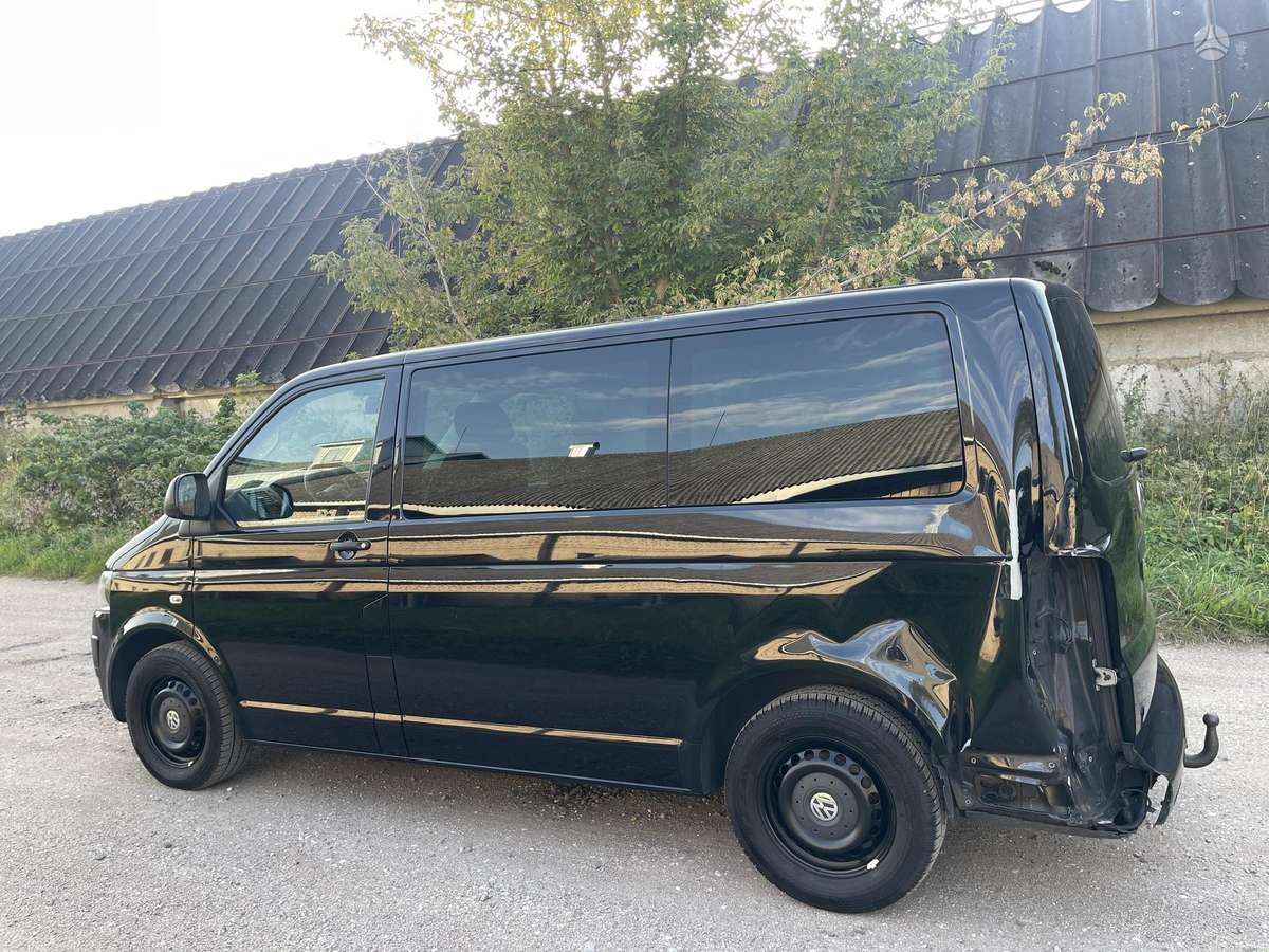 Volkswagen Multivan - 7