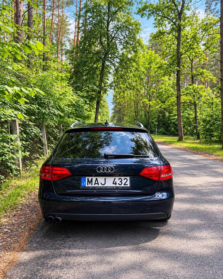 Audi A4, 1.8 l., Универсал