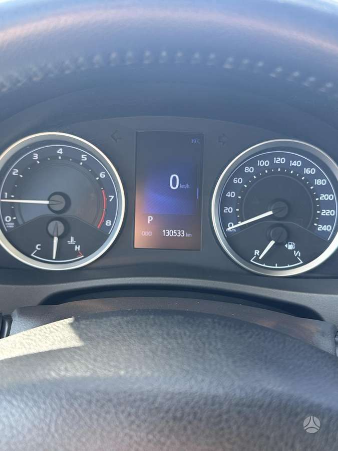 Toyota Corolla - 5