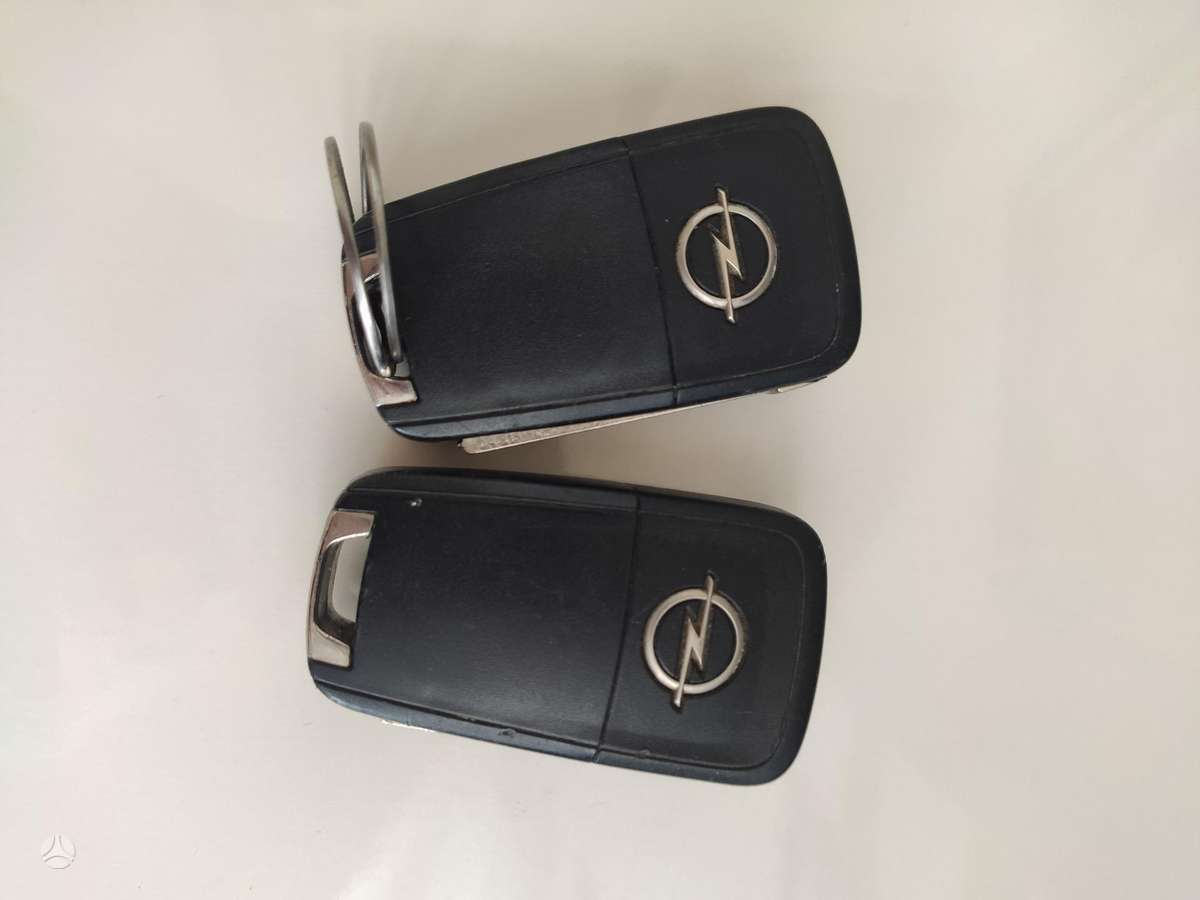 Opel Insignia, 2.0 l., Седан