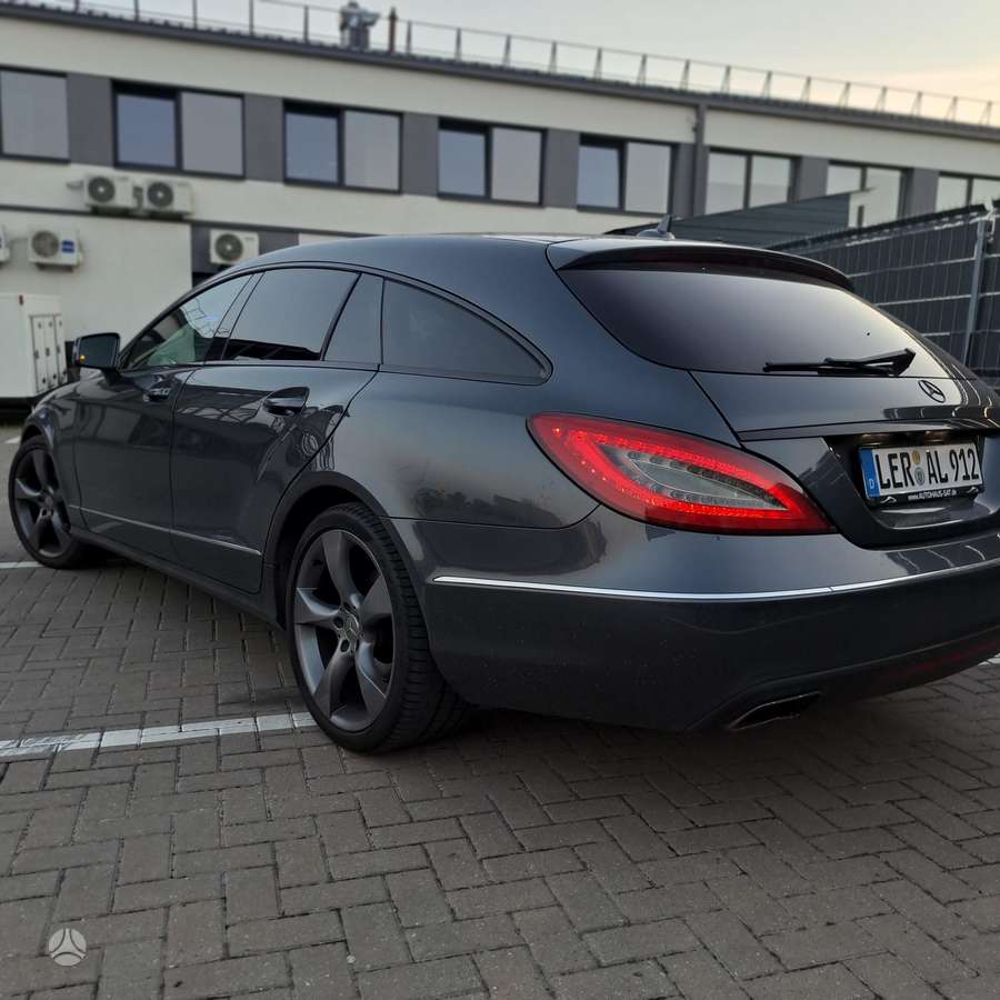 Mercedes-Benz CLS350 - 9