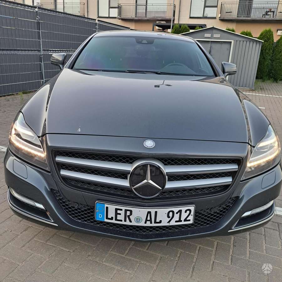 Mercedes-Benz CLS350 - 4