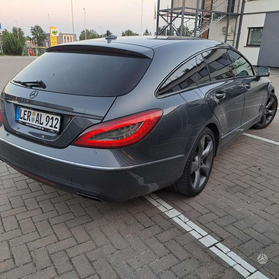 Mercedes-Benz CLS350 - 10