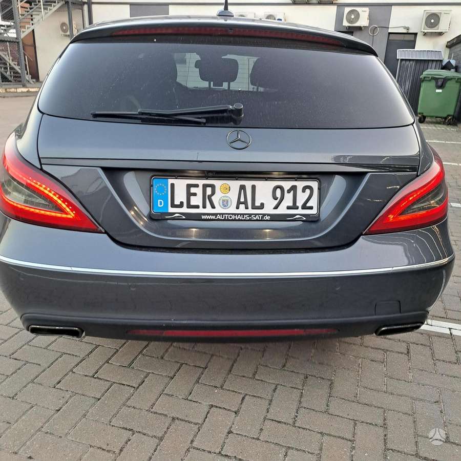 Mercedes-Benz CLS350 - 11