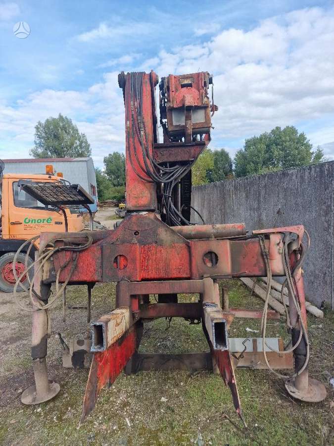 Palfinger 3000, cranes / grapples