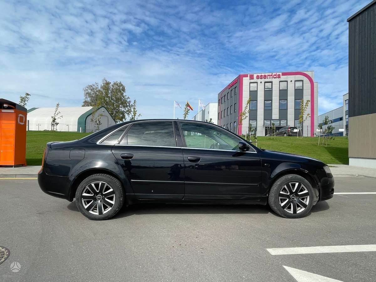 Audi A4, 2.0 l., Седан
