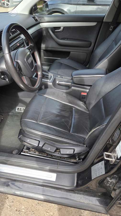 Audi A4, 2.0 l., Седан