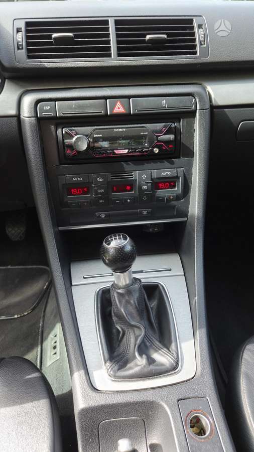 Audi A4, 2.0 l., Седан