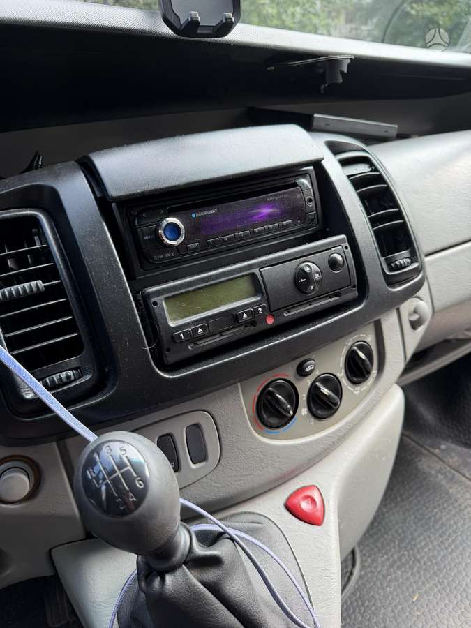 Opel Vivaro - 9