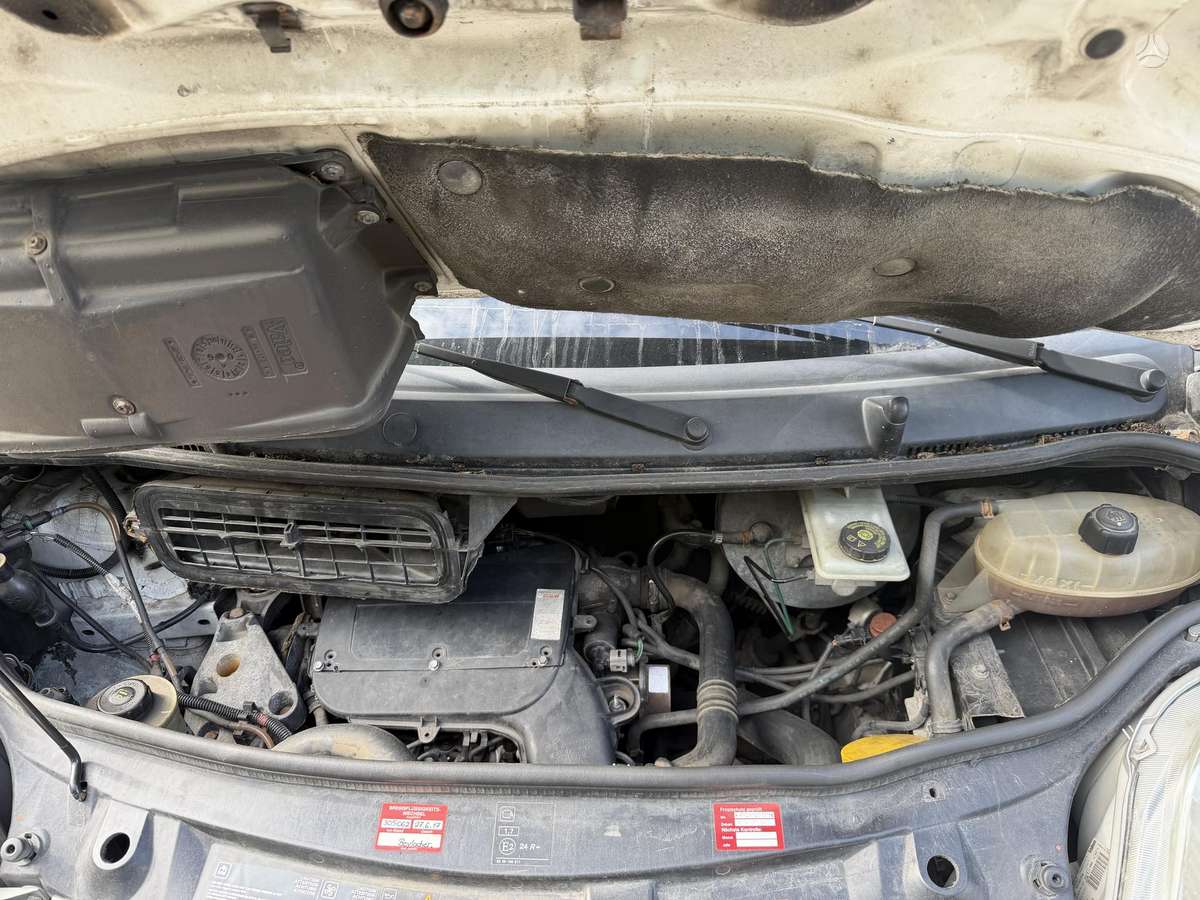 Opel Vivaro - 12