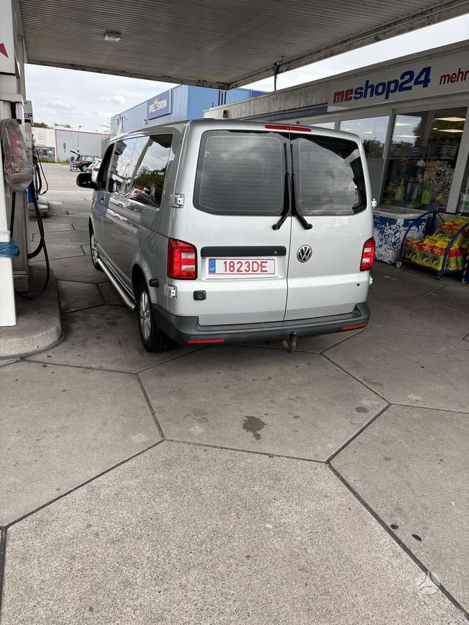 Volkswagen Transporter - 9