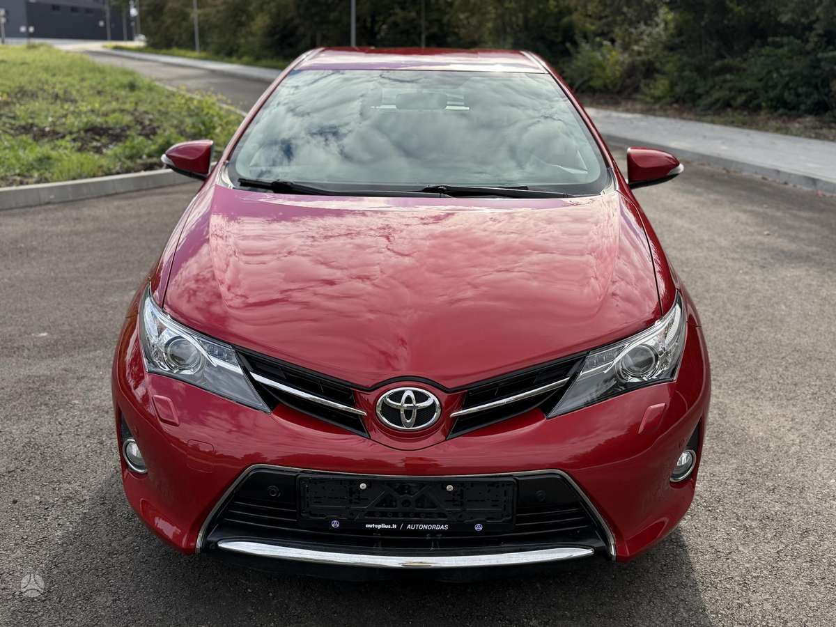 Toyota Auris, 1.6 l., hatchback