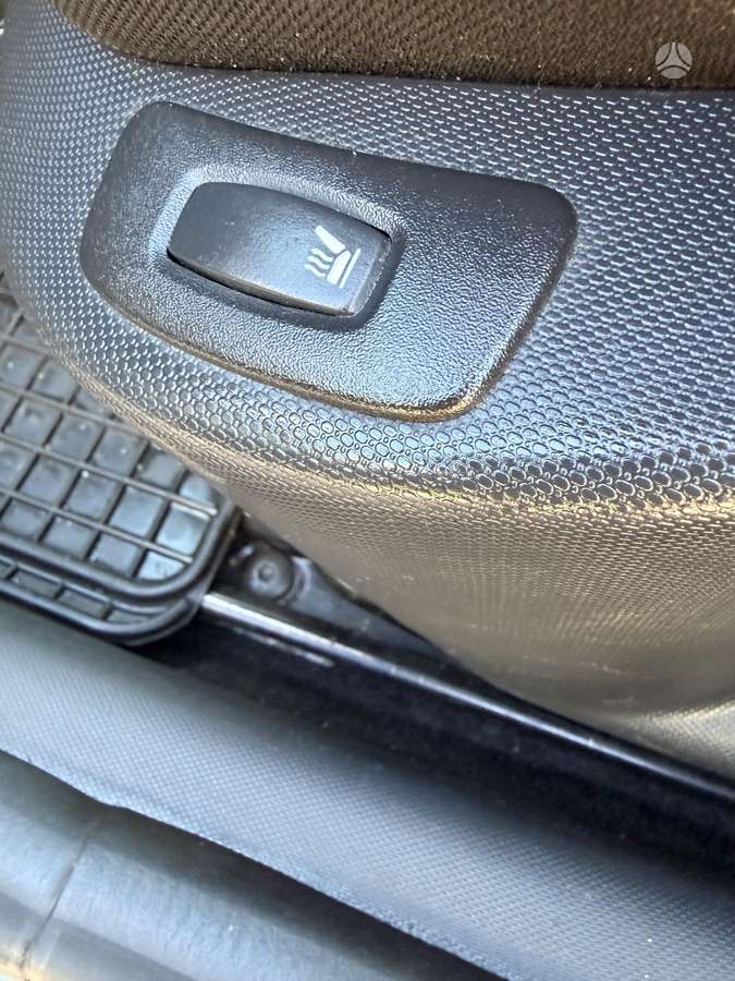 Renault Clio - 9