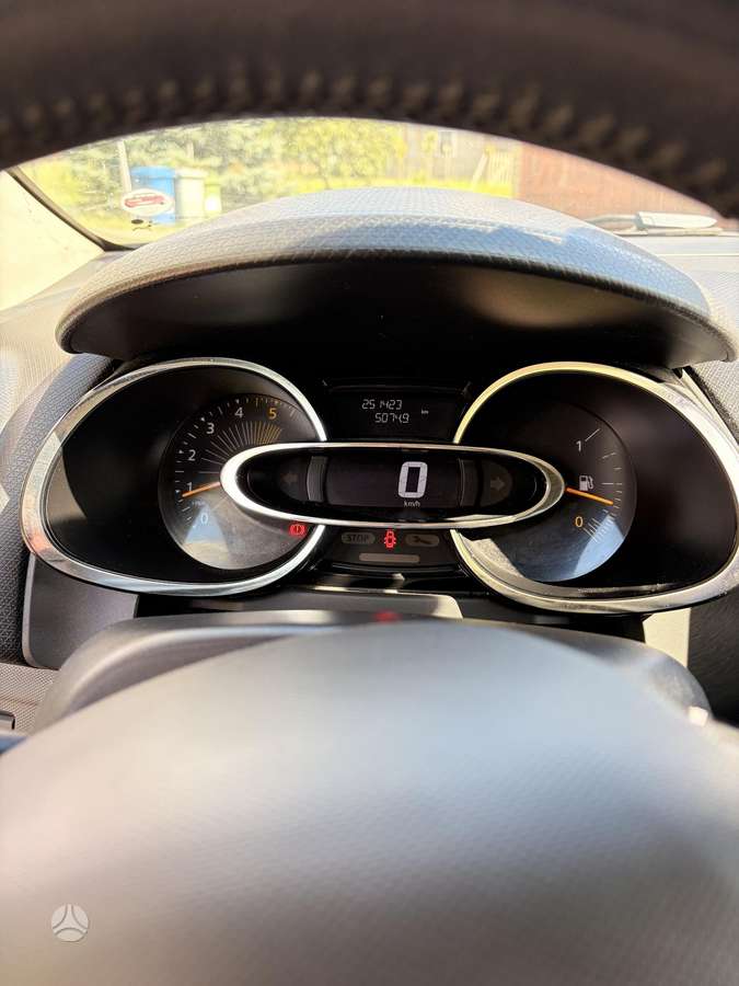 Renault Clio - 11