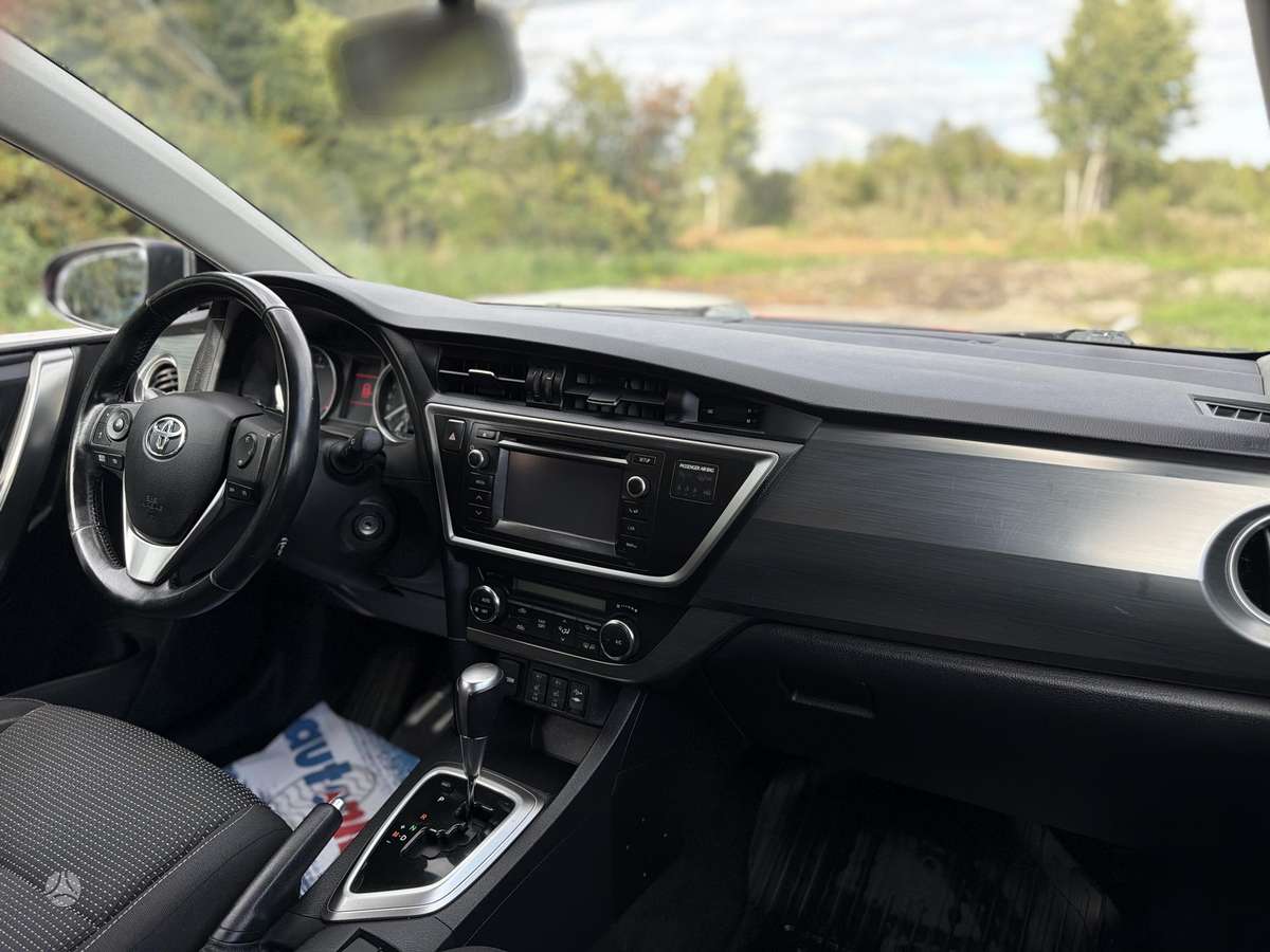 Toyota Auris, 1.6 l., hatchback