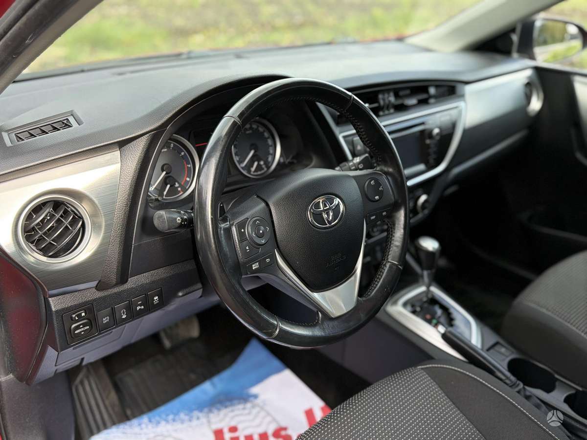 Toyota Auris, 1.6 l., hatchback