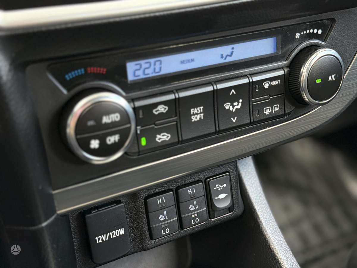 Toyota Auris, 1.6 l., hatchback