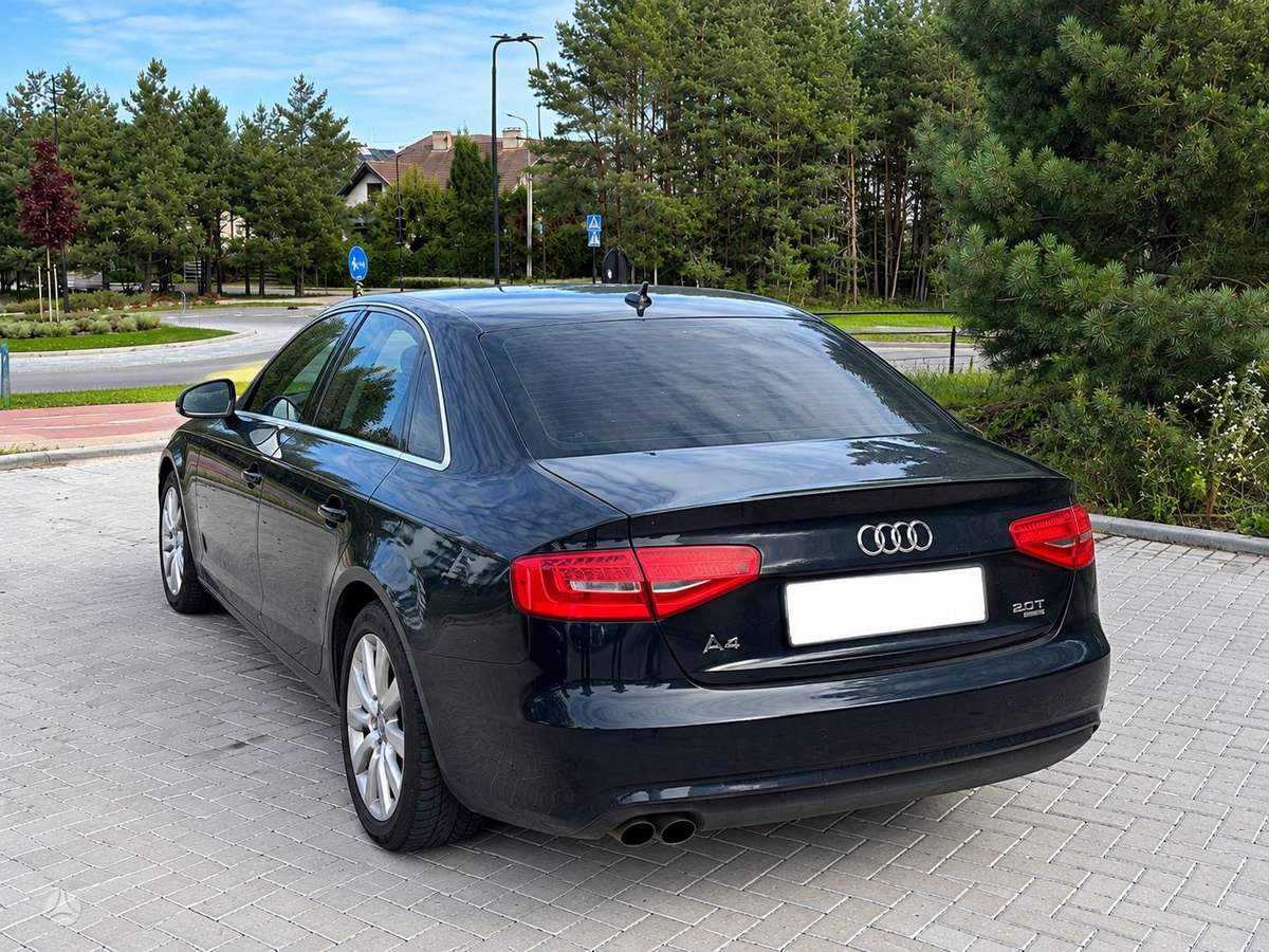 Audi A4, 2.0 l., Седан