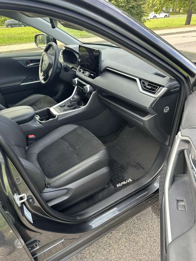 Toyota RAV4 - 2