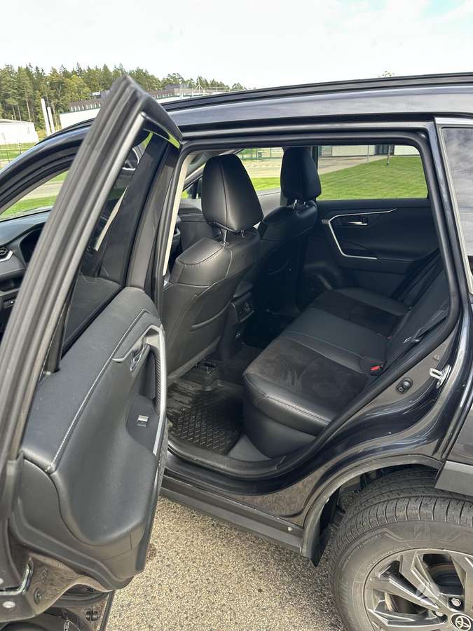 Toyota RAV4 - 9