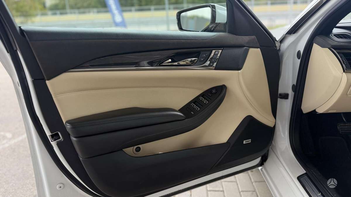 Cadillac CTS, 3.6 l., Седан
