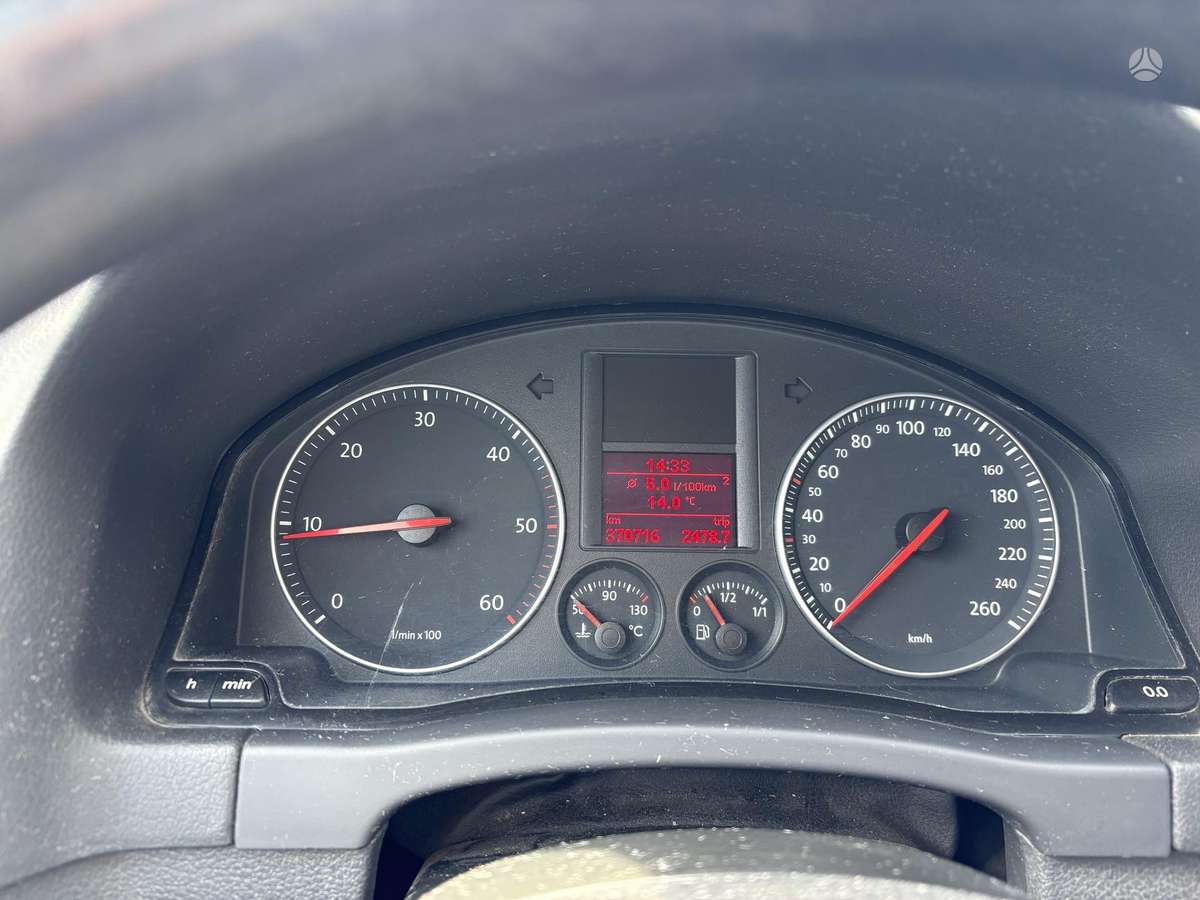 Volkswagen Golf - 9
