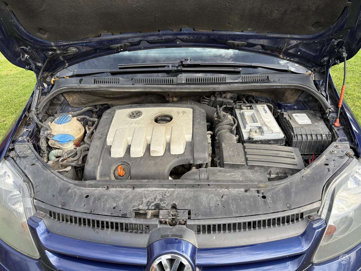 Volkswagen Golf - 11