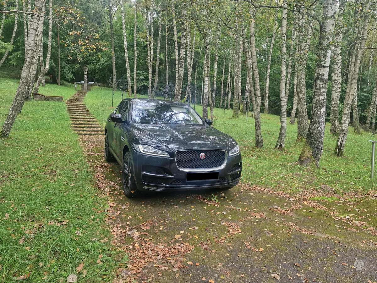 Jaguar F-Pace - 1