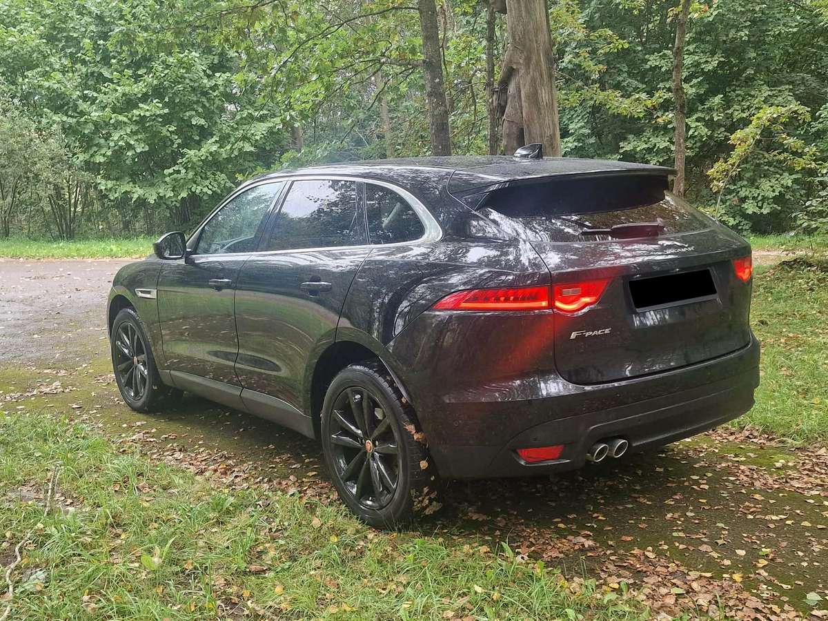 Jaguar F-Pace - 5