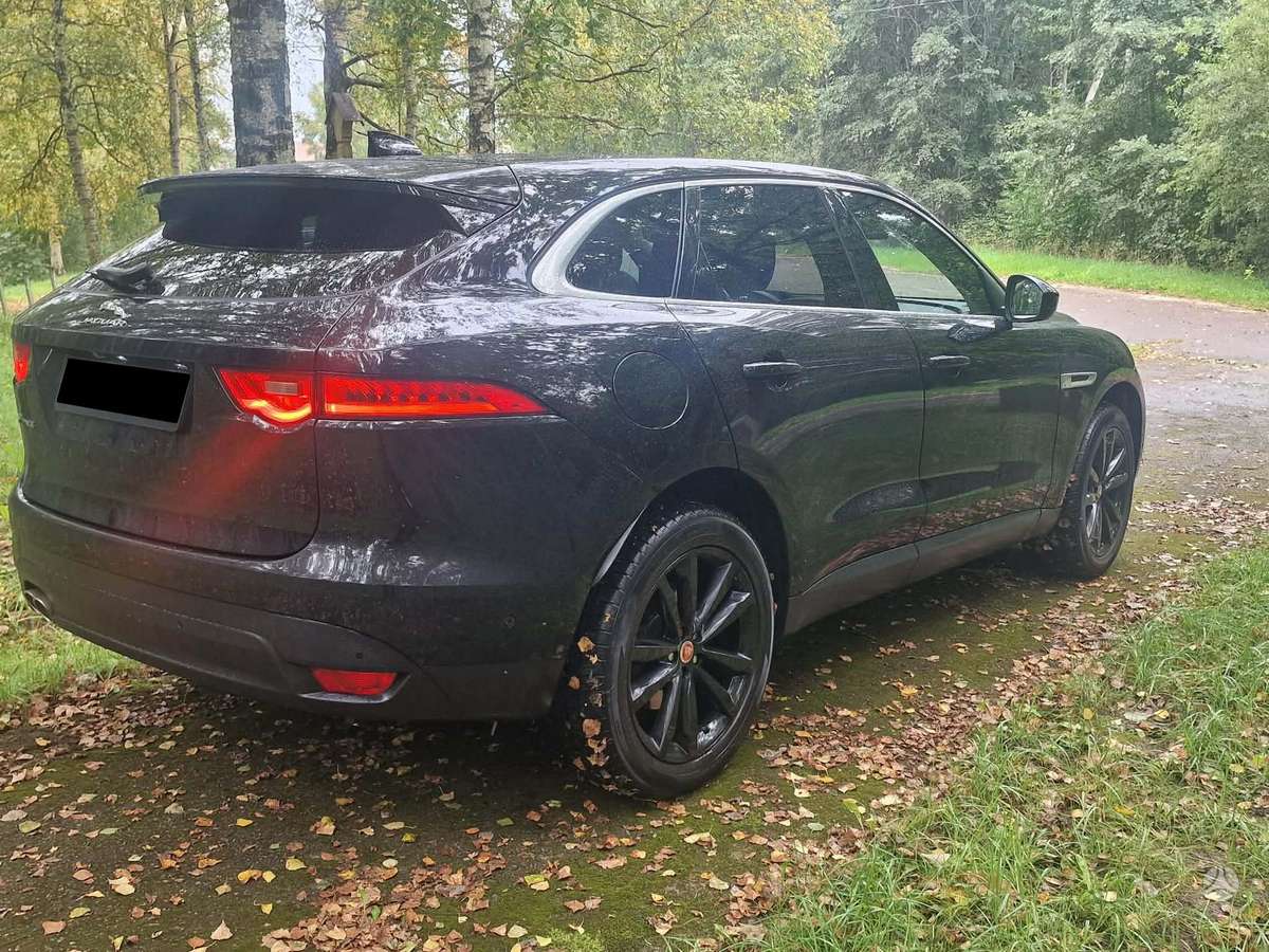 Jaguar F-Pace - 6