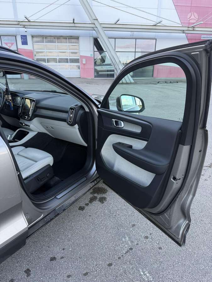 Volvo XC40 - 9