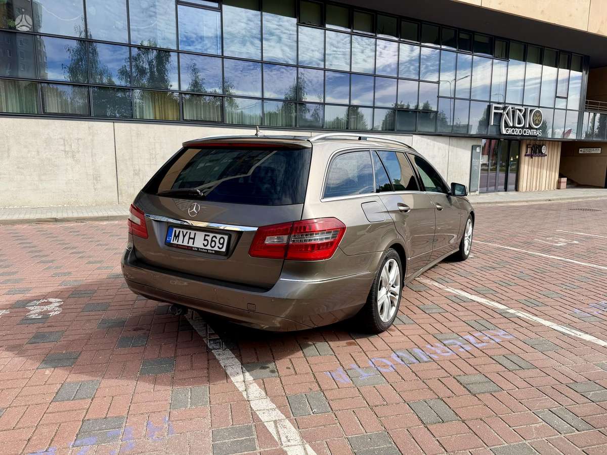 Mercedes-Benz E220 - 4