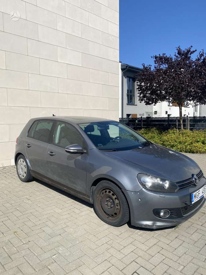Volkswagen Golf - 2